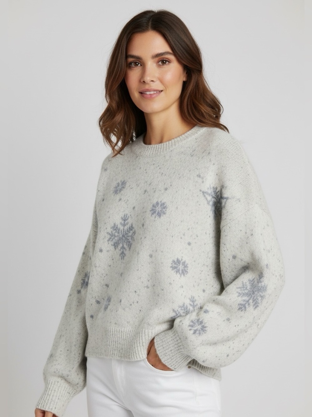 NWT Yet Again | Cream Gray Fleck & Blue Snowflake Sweater Size Medium